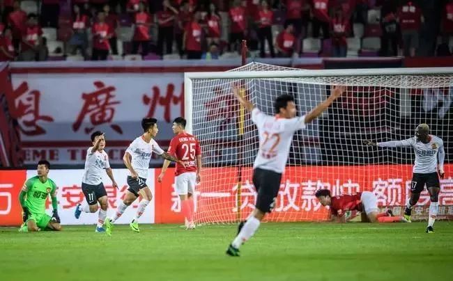 7, 拉齐奥锋线哑火，客场不敌升班马  